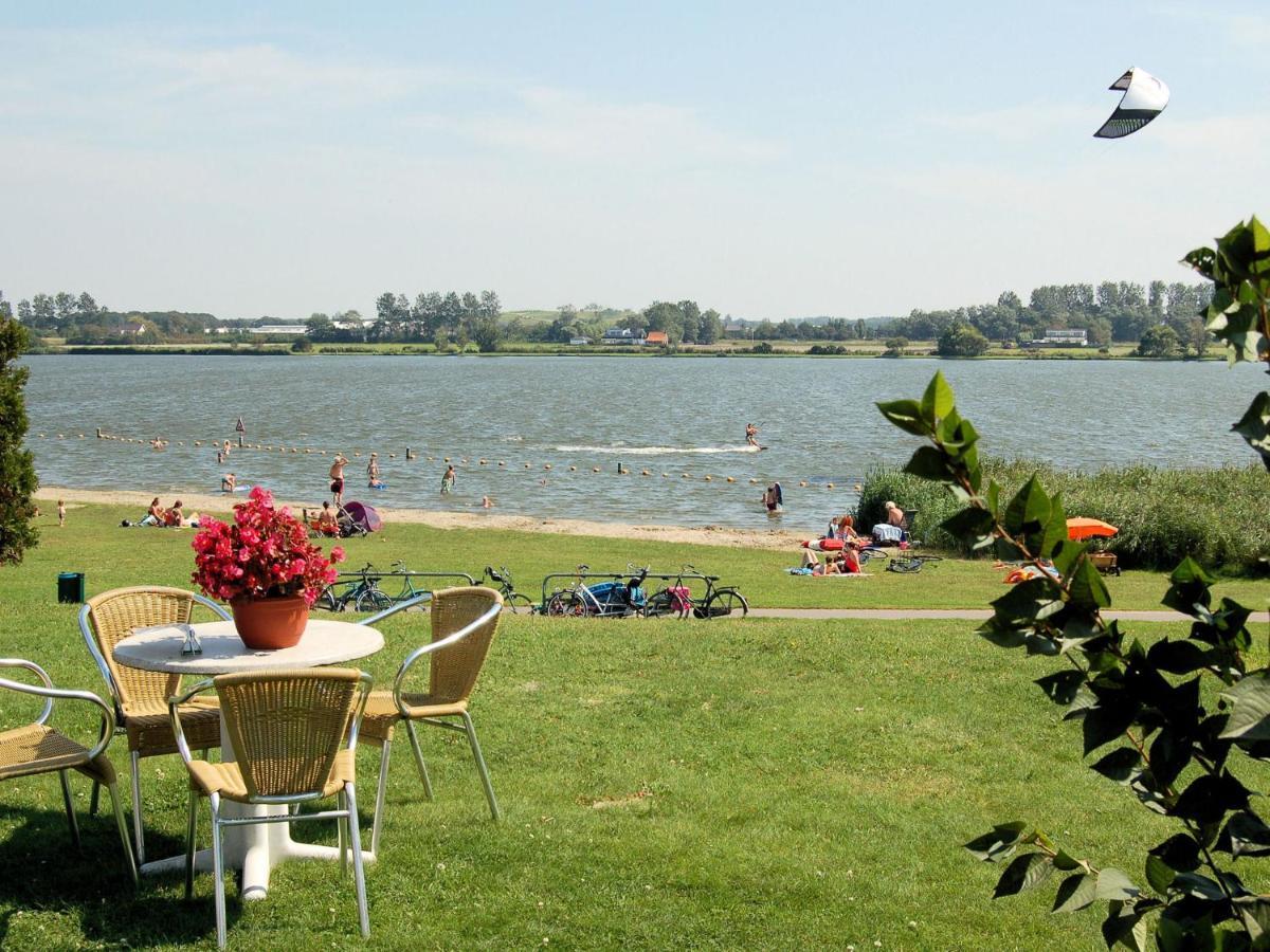 Lovely Holiday Home In Noordwijkerhout Near Lake المظهر الخارجي الصورة